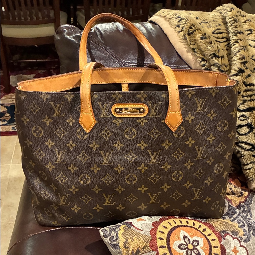 Louis Vuitton Monogram Canvas tote